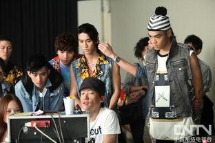 导演爆料男团视频大全,男团幕后花絮视频大公开！